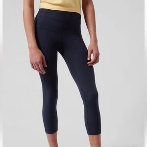 Athleta Girl  High Rise Stash Your Treasures Capri Navy Size L